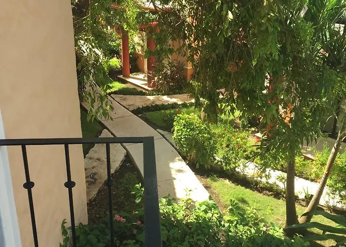 Casa Camelia Acomodação com café da manhã  2*