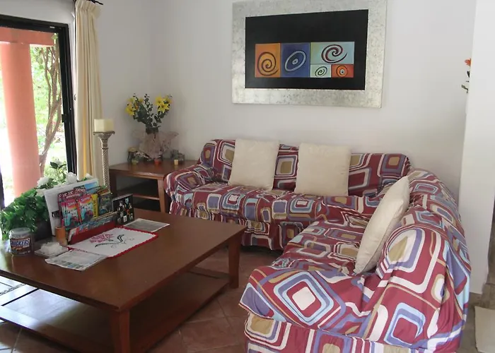 Acomodação com café da manhã  Casa Camelia 2*